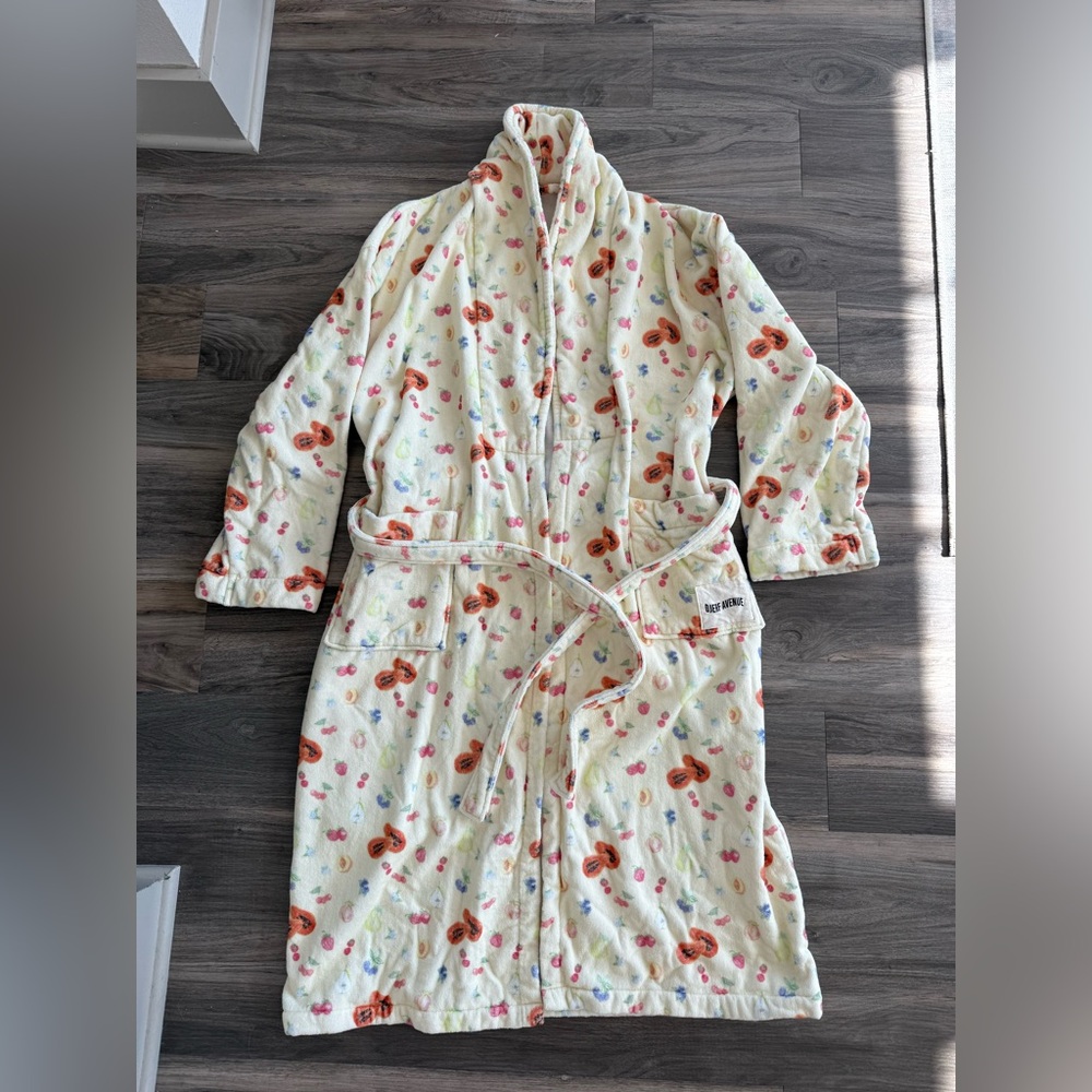 Djerf Avenue Robe Fruit M/L